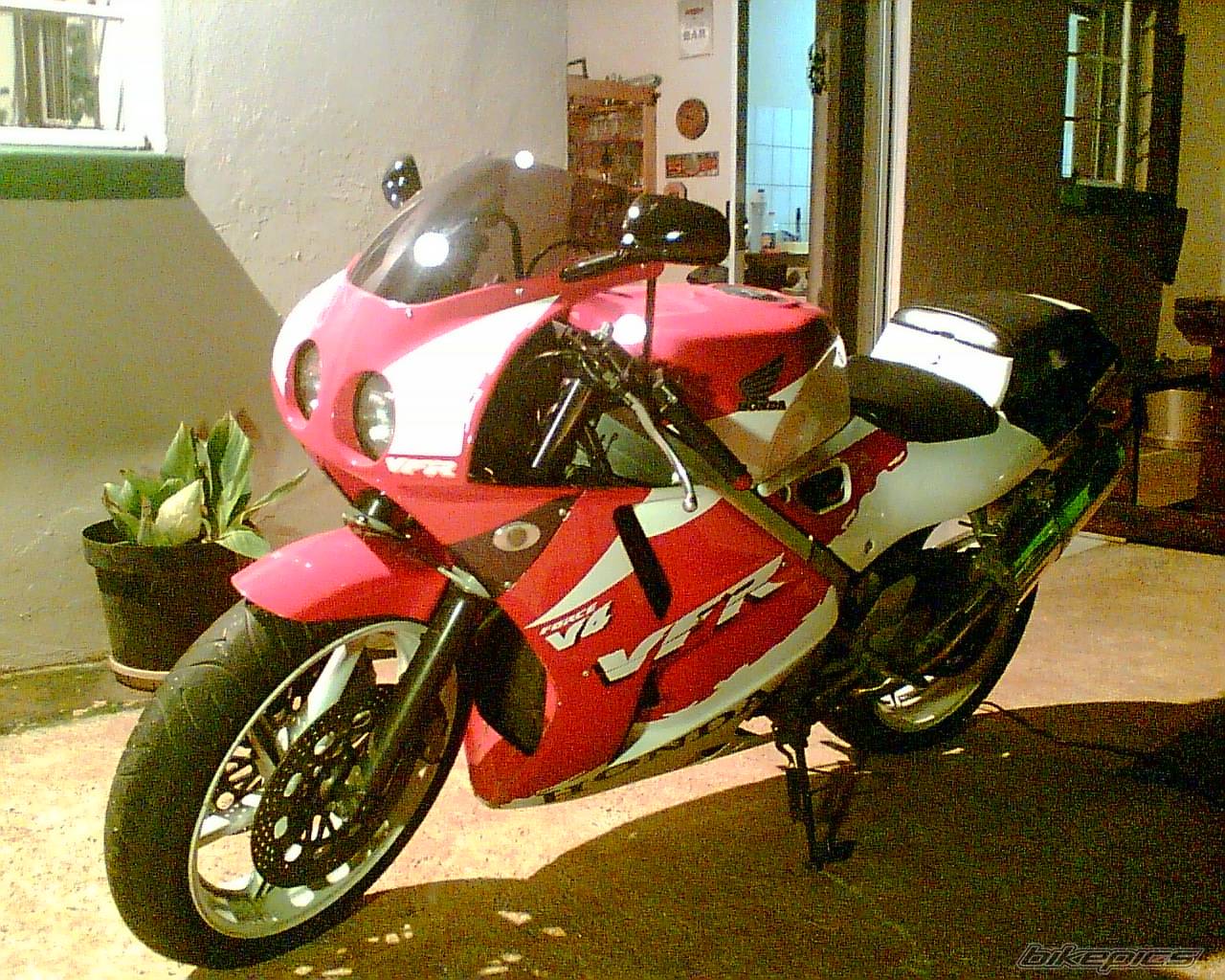 1997 HONDA VFR 400 | Picture 586680 motorcycle photo