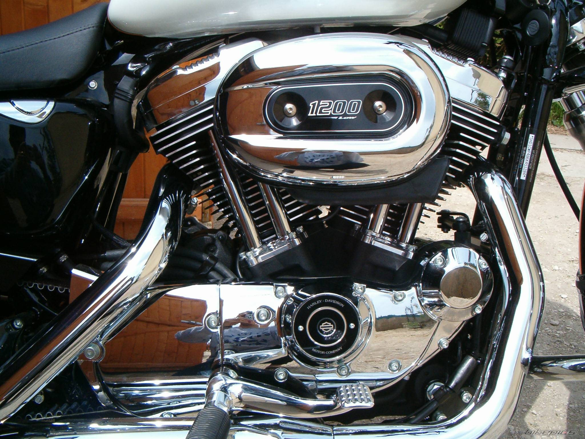 2006 HARLEY DAVIDSON XL 1200 C | Picture 587176 motorcycle photo