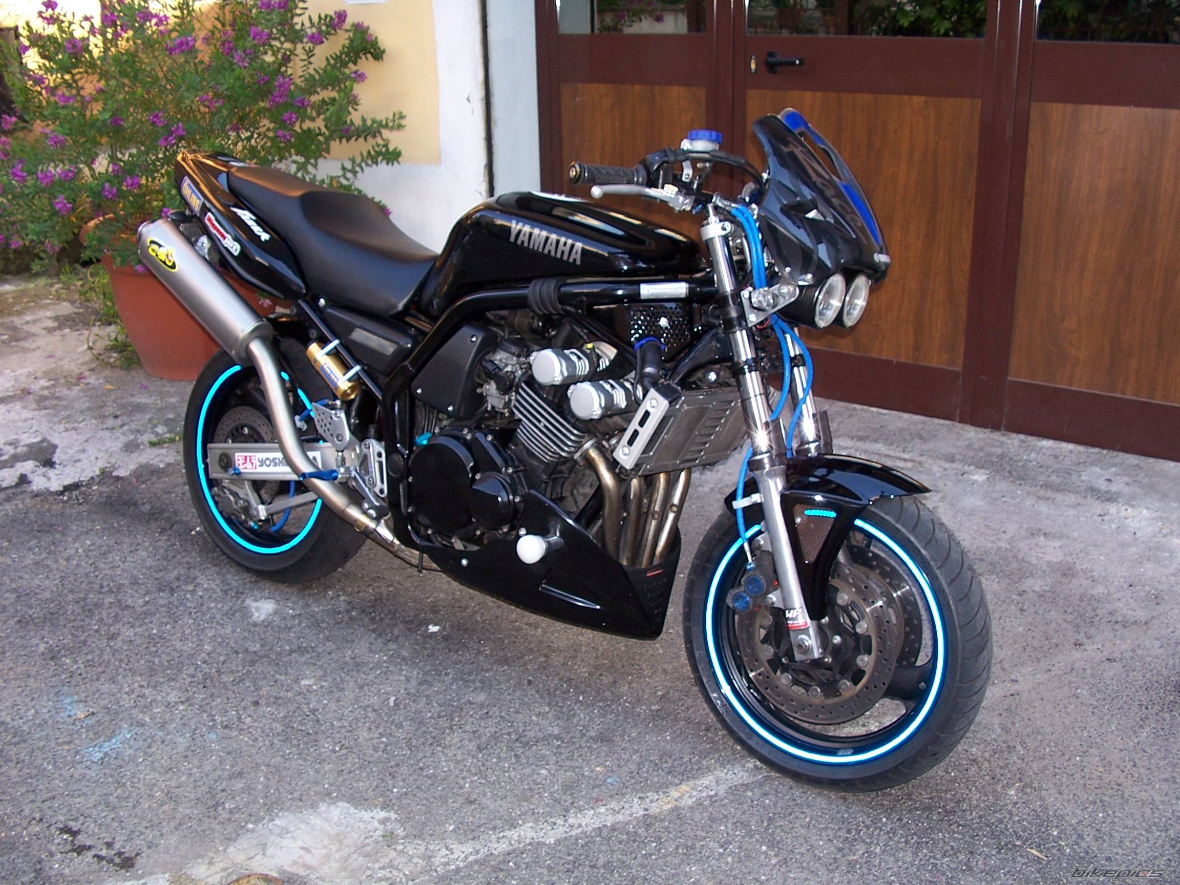 1999 YAMAHA FZS 600 FAZER | Picture 590891 motorcycle photo