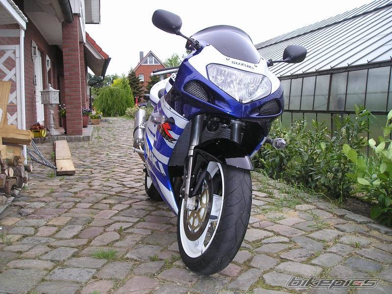 2002 SUZUKI GSX R 750 | Picture 591655 motorcycle photo
