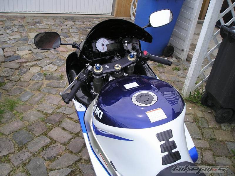 2002 SUZUKI GSX R 750 | Picture 591659 motorcycle photo