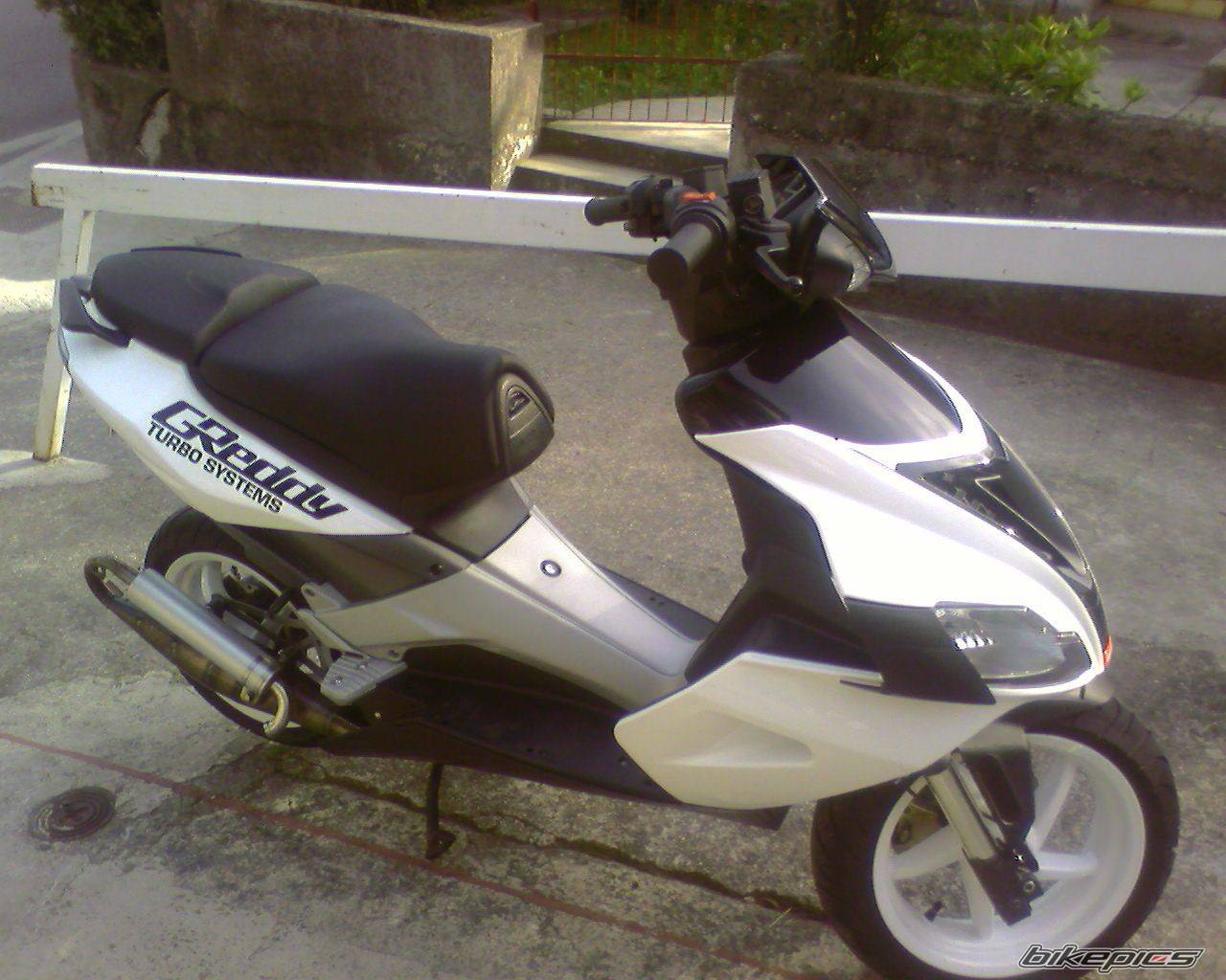 2006 APRILIA SR 50 | Picture 597163 motorcycle photo