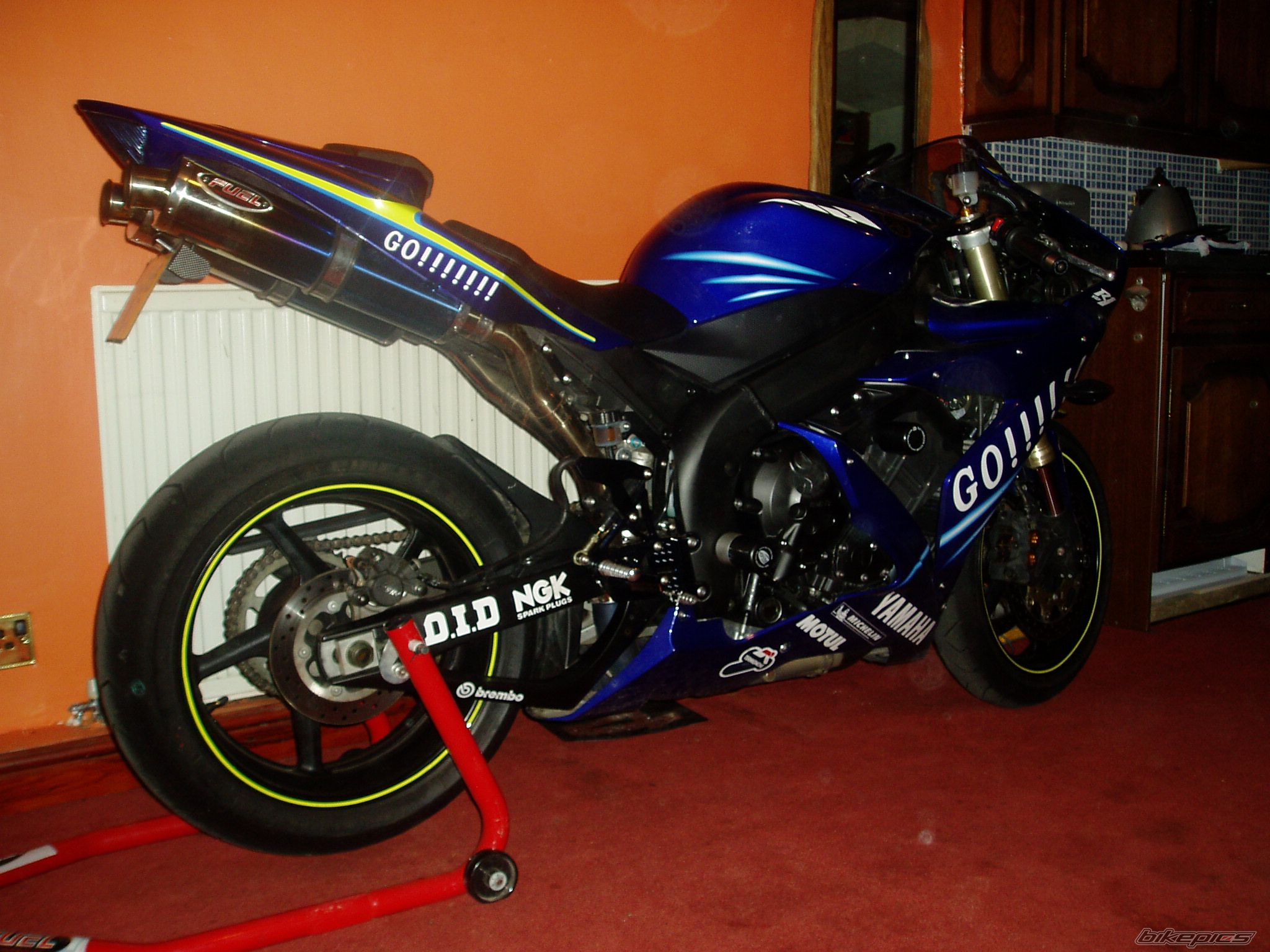 2005 YAMAHA YZF R1 | Picture 599726 motorcycle photo