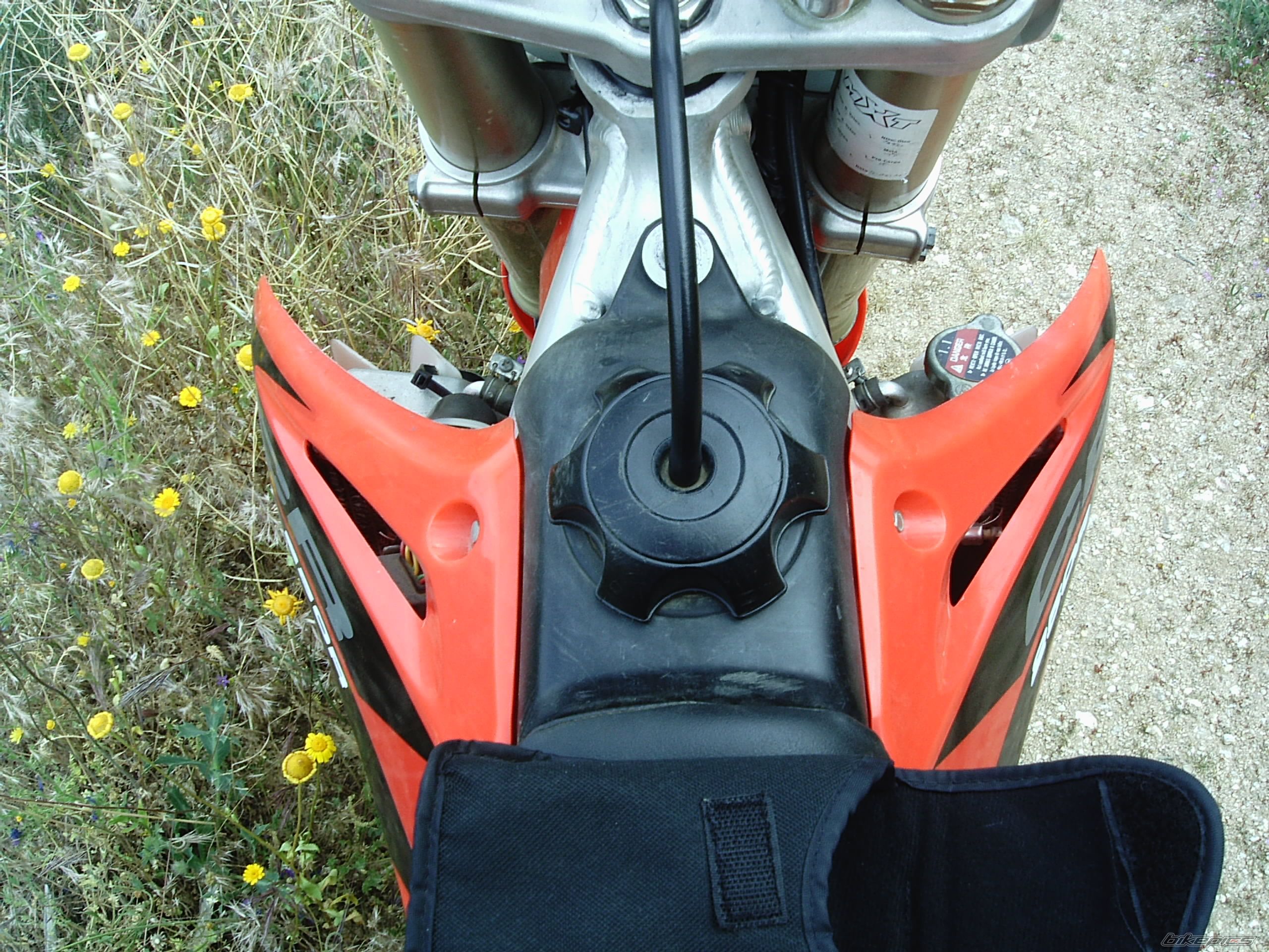 2002 HONDA CR 250 | Picture 599958 motorcycle photo