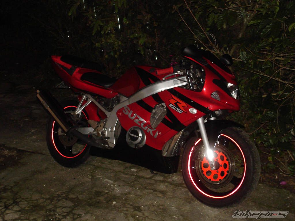 602001 | Picture 602001 motorcycle photo
