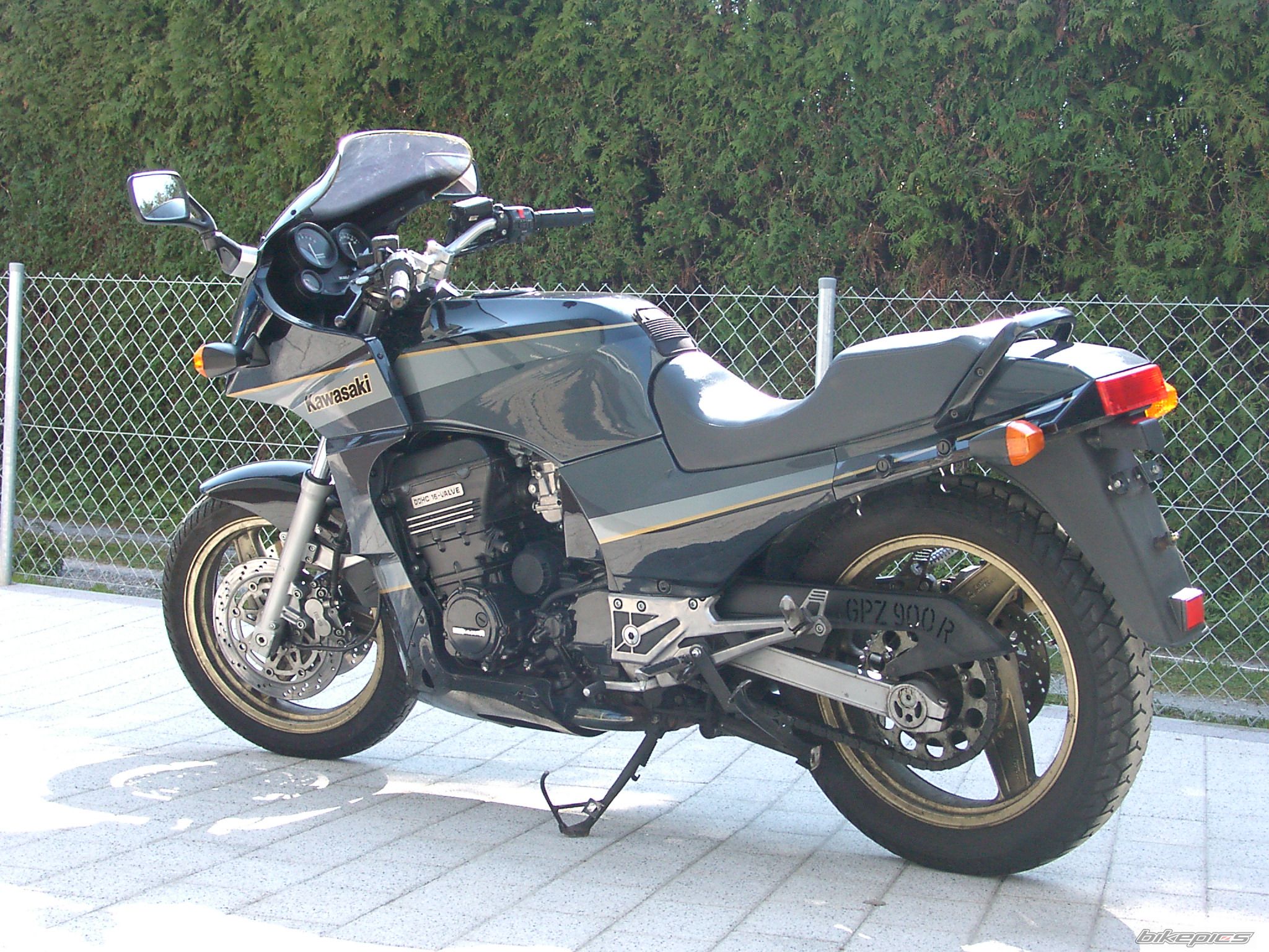 1991 KAWASAKI GPZ 900 | Picture 602148 motorcycle photo