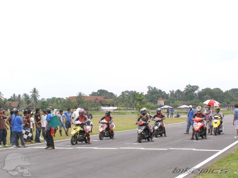 2007 SUZUKI VS 125 | Picture 603800 motorcycle photo