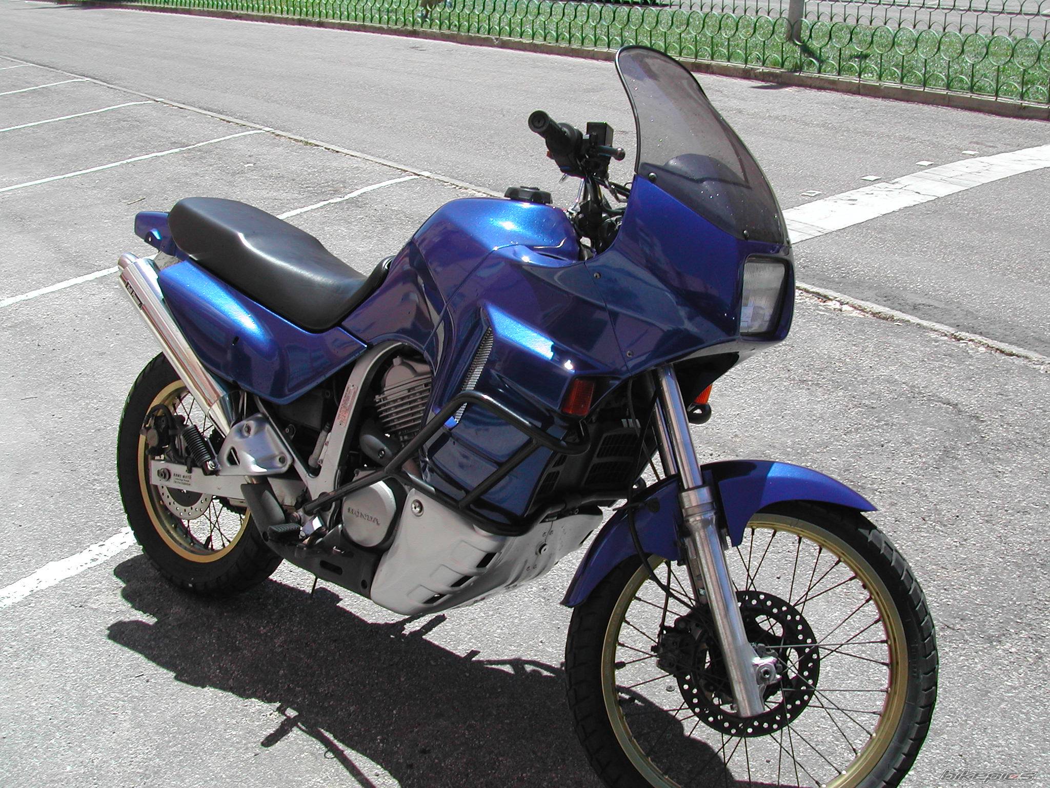 1993 HONDA XL 600V TRANSALP | Picture 60602 motorcycle photo