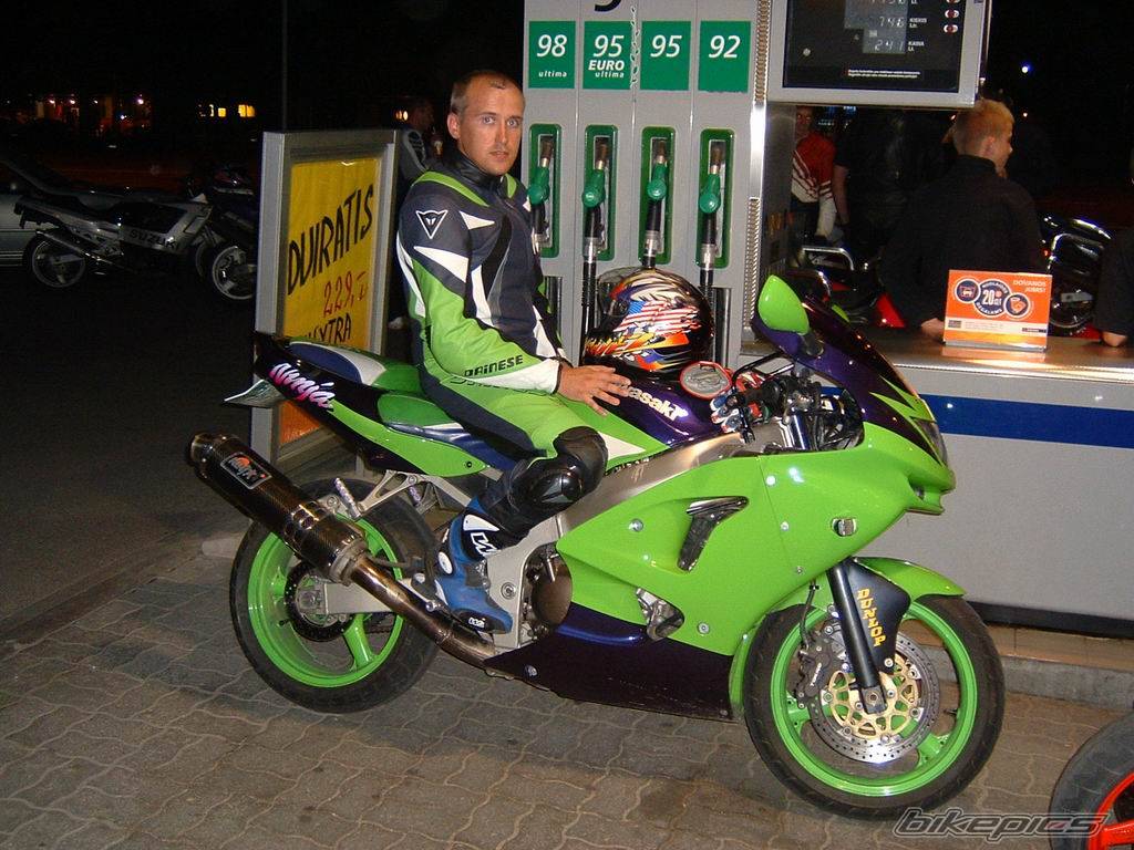 1998 KAWASAKI ZX 6R | Picture 60690 motorcycle photo