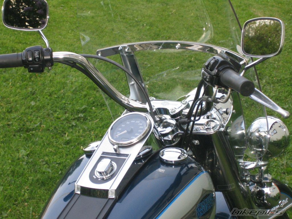 2001 HARLEY DAVIDSON HERITAGE SOFTAIL CLASSIC | Picture 609201 motorcycle photo