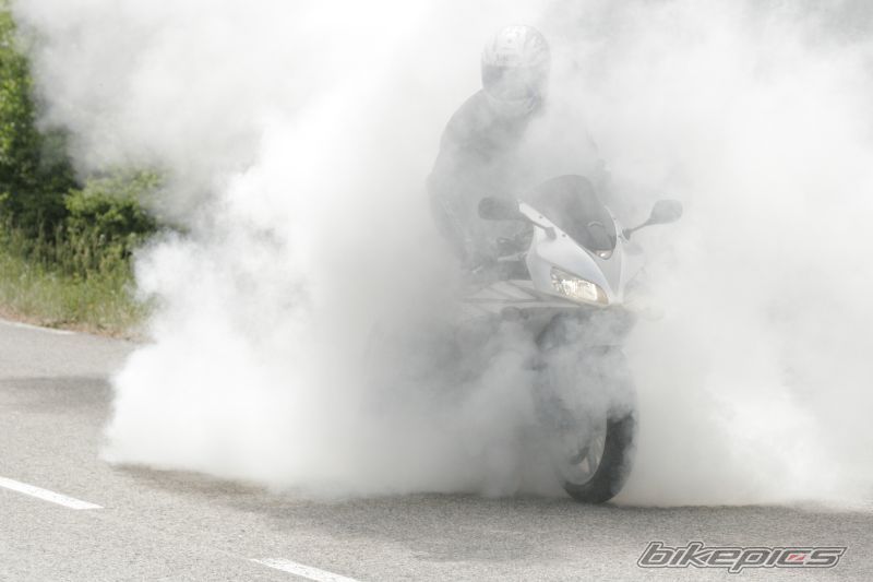 2006 YAMAHA YZF R1 | Picture 610071 motorcycle photo