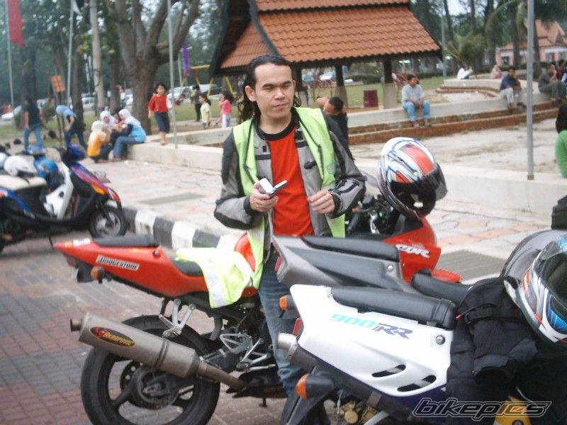 1995 HONDA CBR 900 | Picture 610798 motorcycle photo