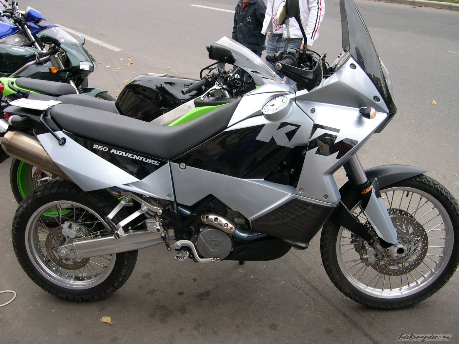   | Picture 611555 motorcycle photo