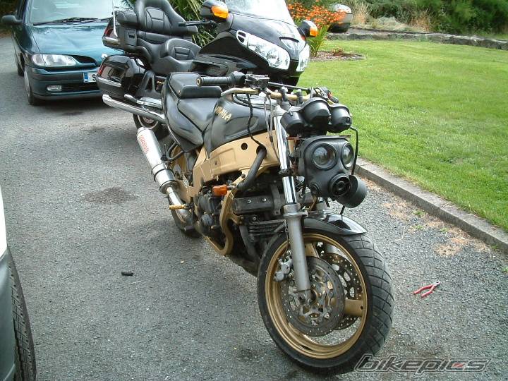1989 YAMAHA FZR 600 | Picture 61540 motorcycle photo