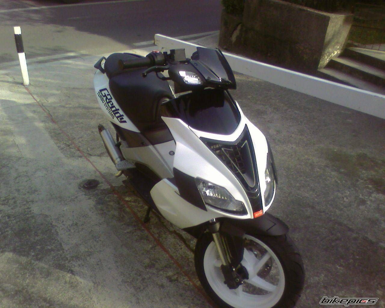 2006 APRILIA SR 50 | Picture 615837 motorcycle photo
