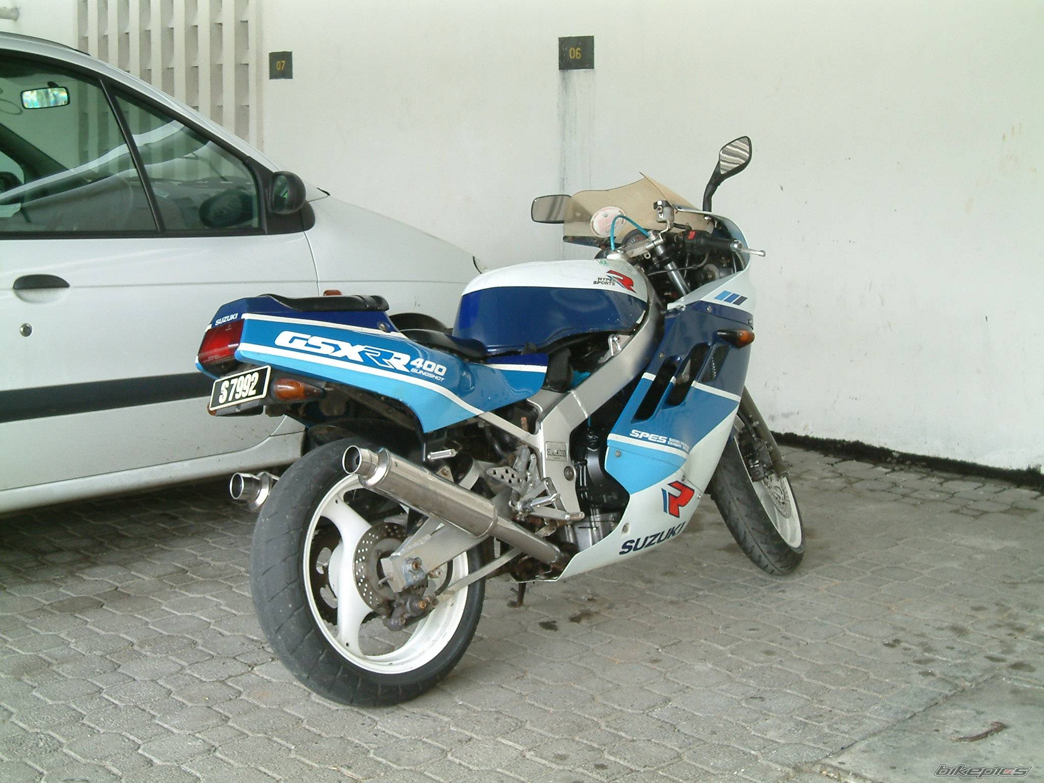 1990 SUZUKI GSX R 400 | Picture 61881 motorcycle photo
