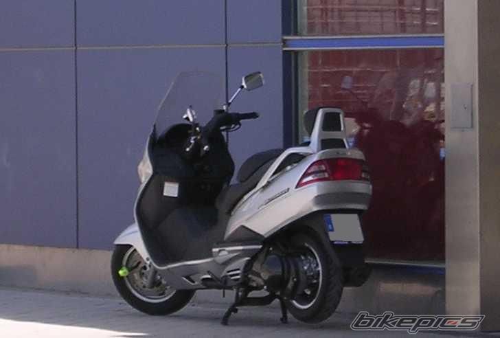 2001 SUZUKI BURGMAN 400 | Picture 619669 motorcycle photo