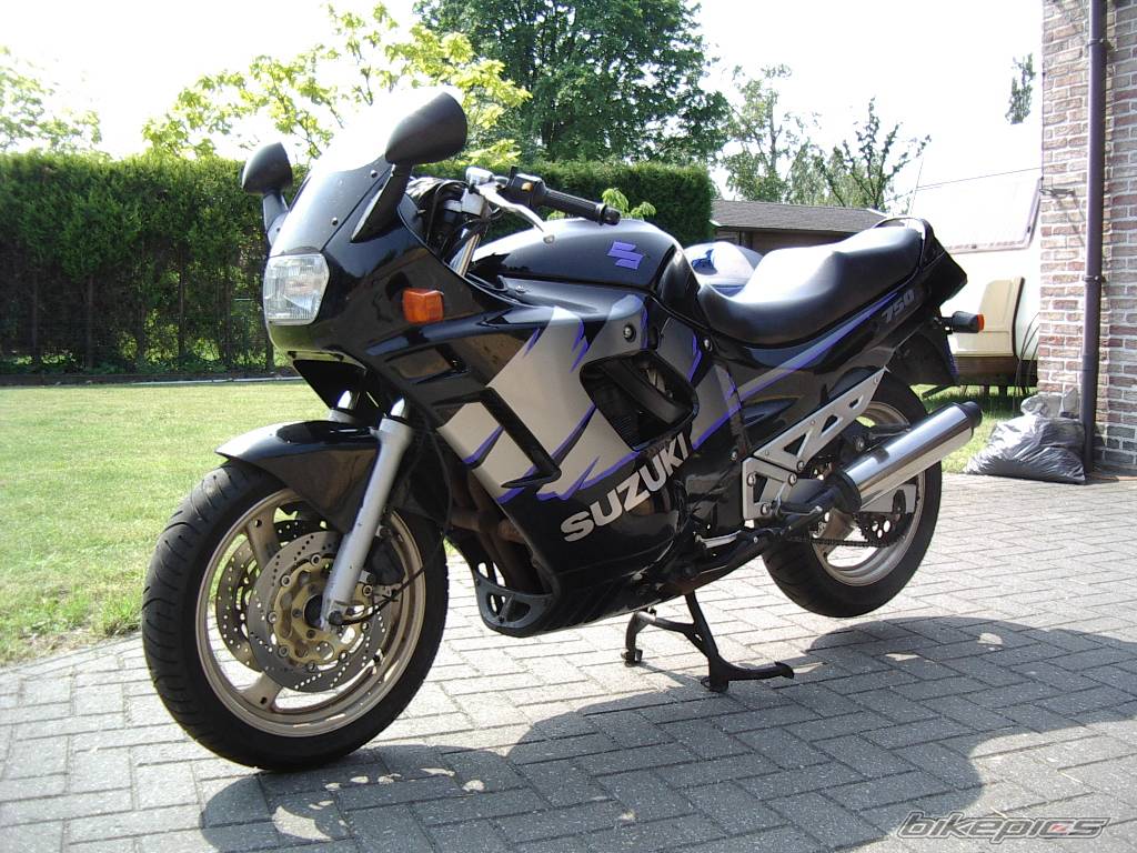 1993 SUZUKI GSX 750F | Picture 62098 motorcycle photo