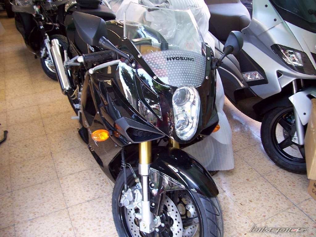 2006 HYOSUNG GT 250 R COMET | Picture 622528 motorcycle photo