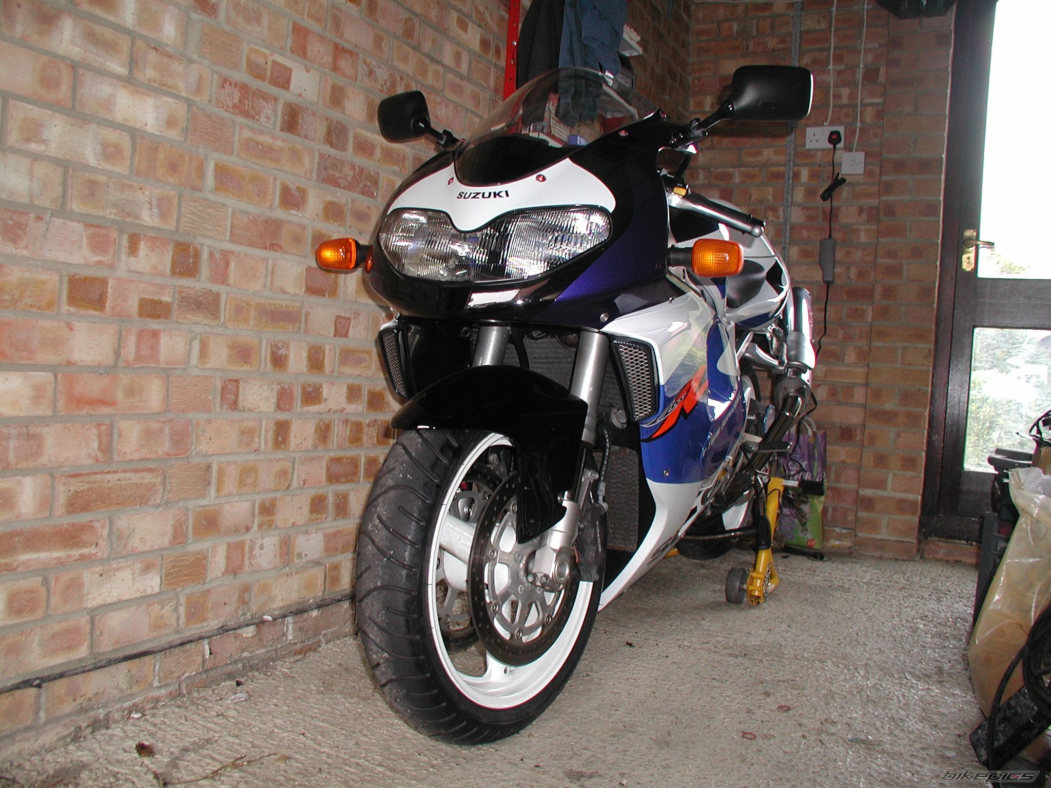 1999 SUZUKI TL1000R | Picture 624002 motorcycle photo