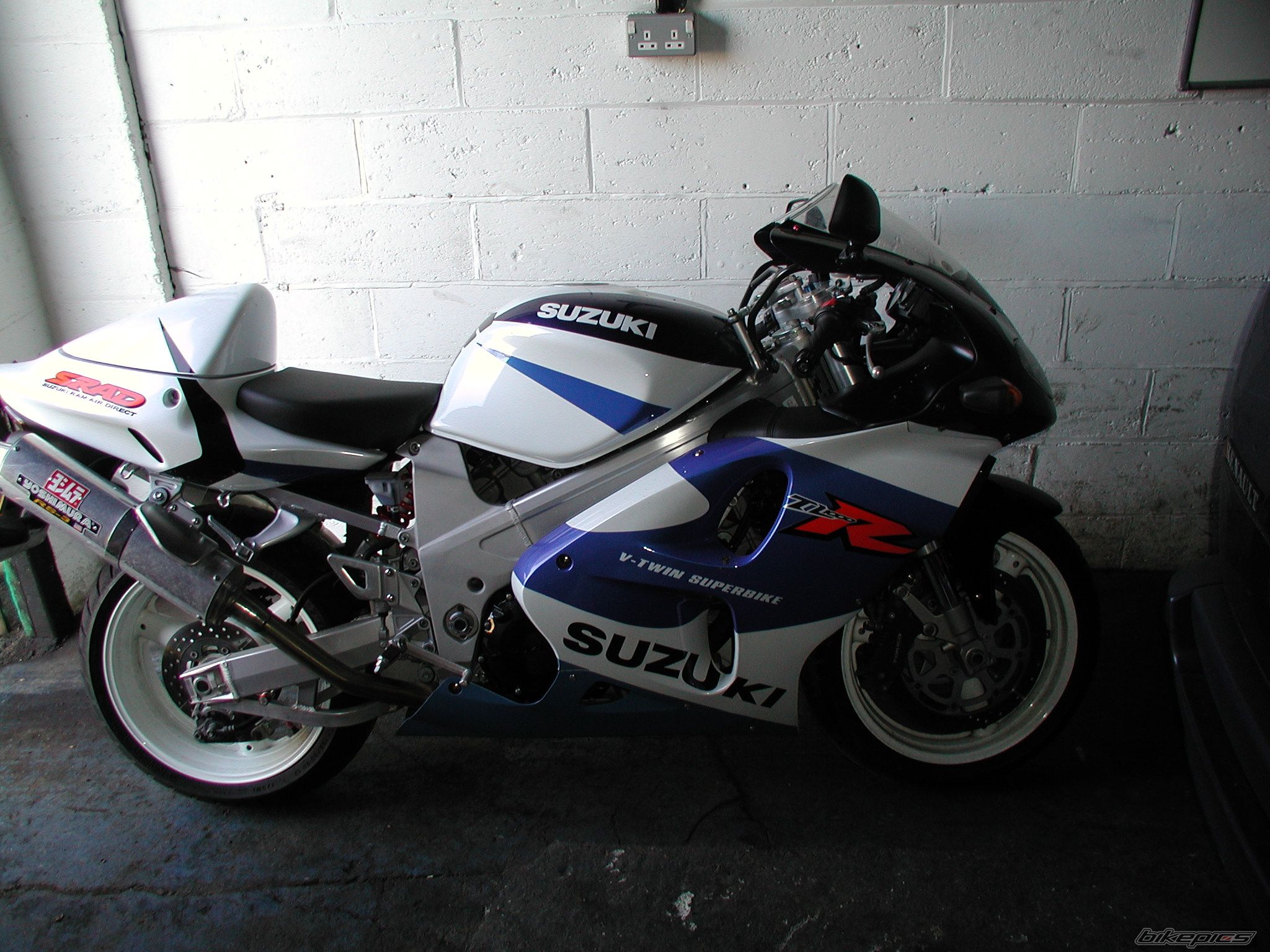 1999 SUZUKI TL1000R | Picture 624004 motorcycle photo