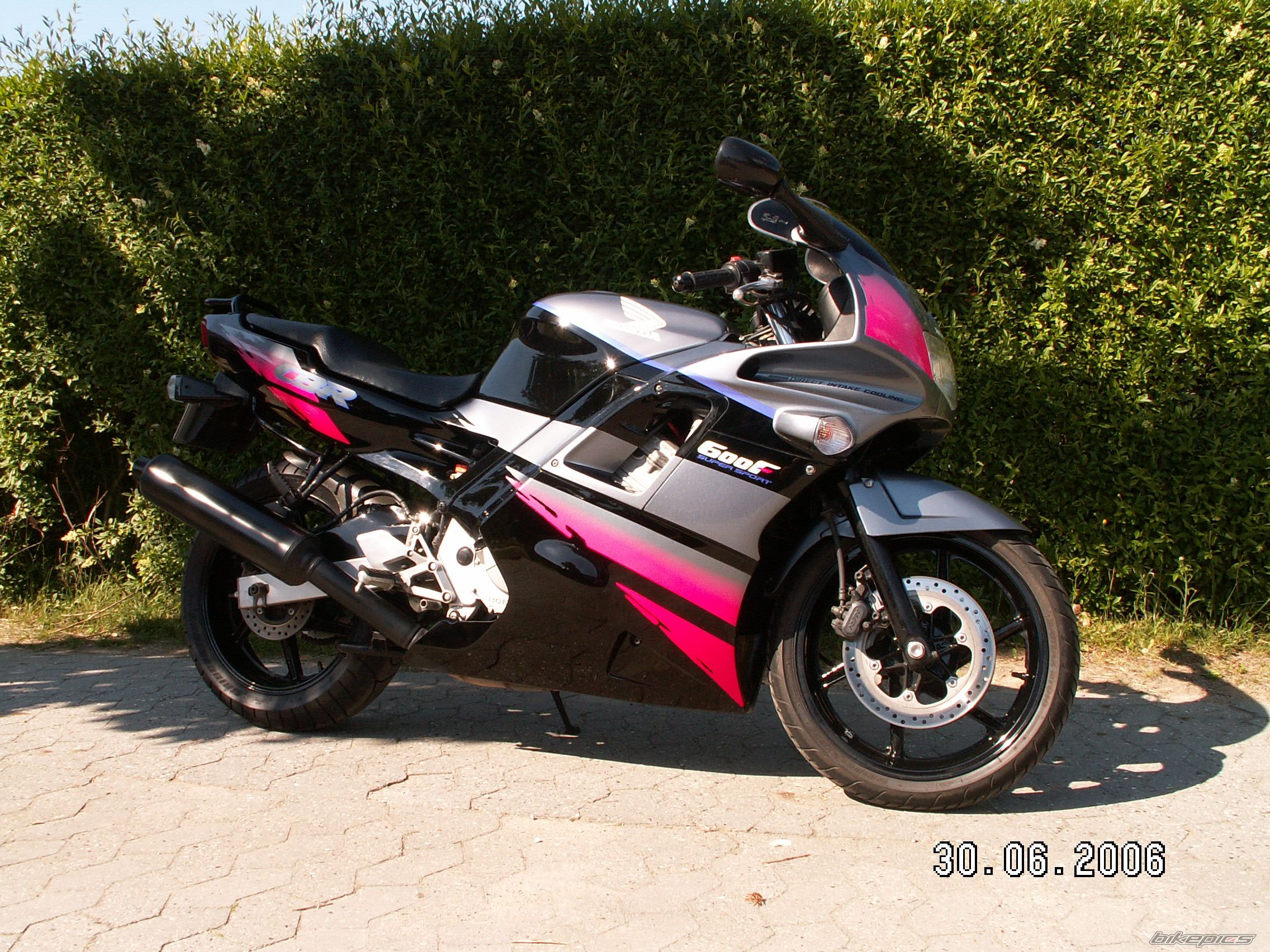 1992 HONDA CBR 600 | Picture 624622 motorcycle photo
