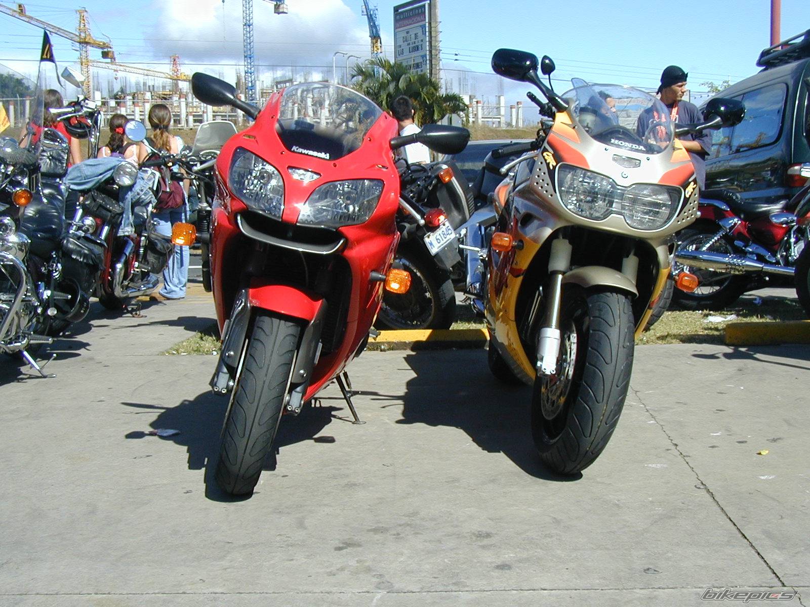 2000 KAWASAKI ZX 6R | Picture 62630 motorcycle photo