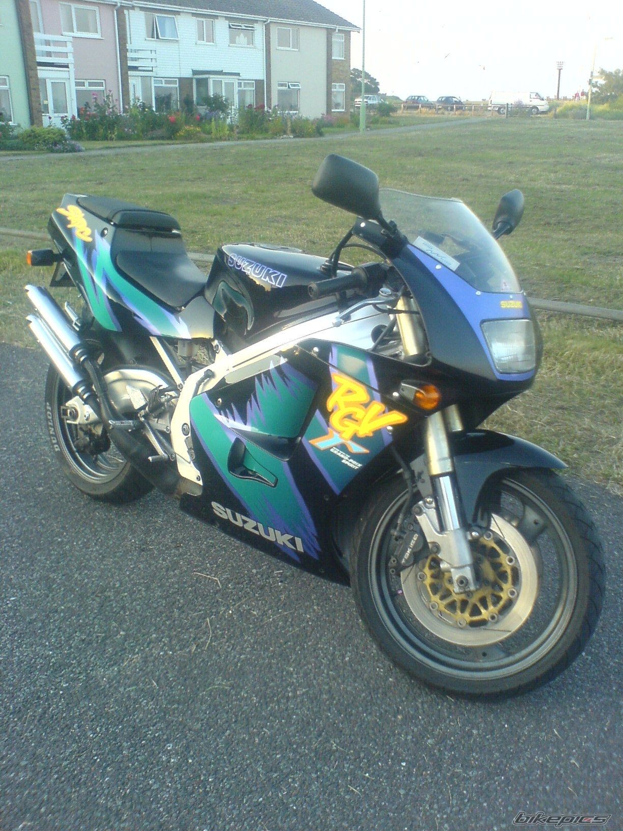 1993 SUZUKI RGV 250 | Picture 630412 motorcycle photo