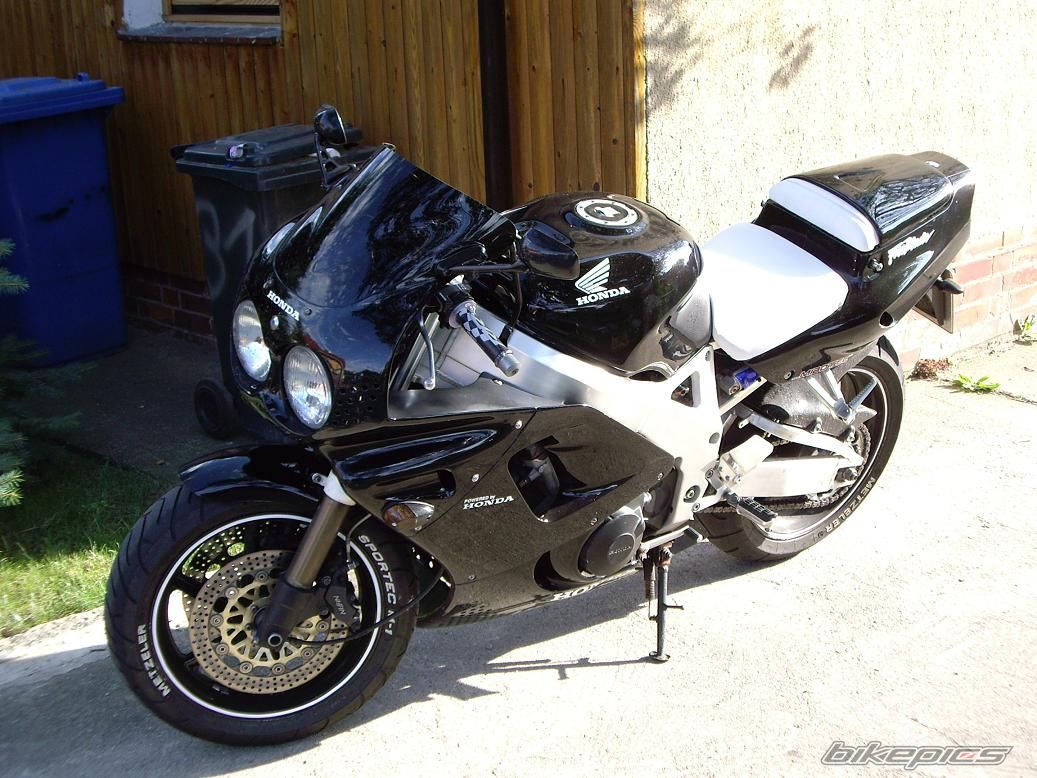 1992 HONDA CBR 900 | Picture 631413 motorcycle photo