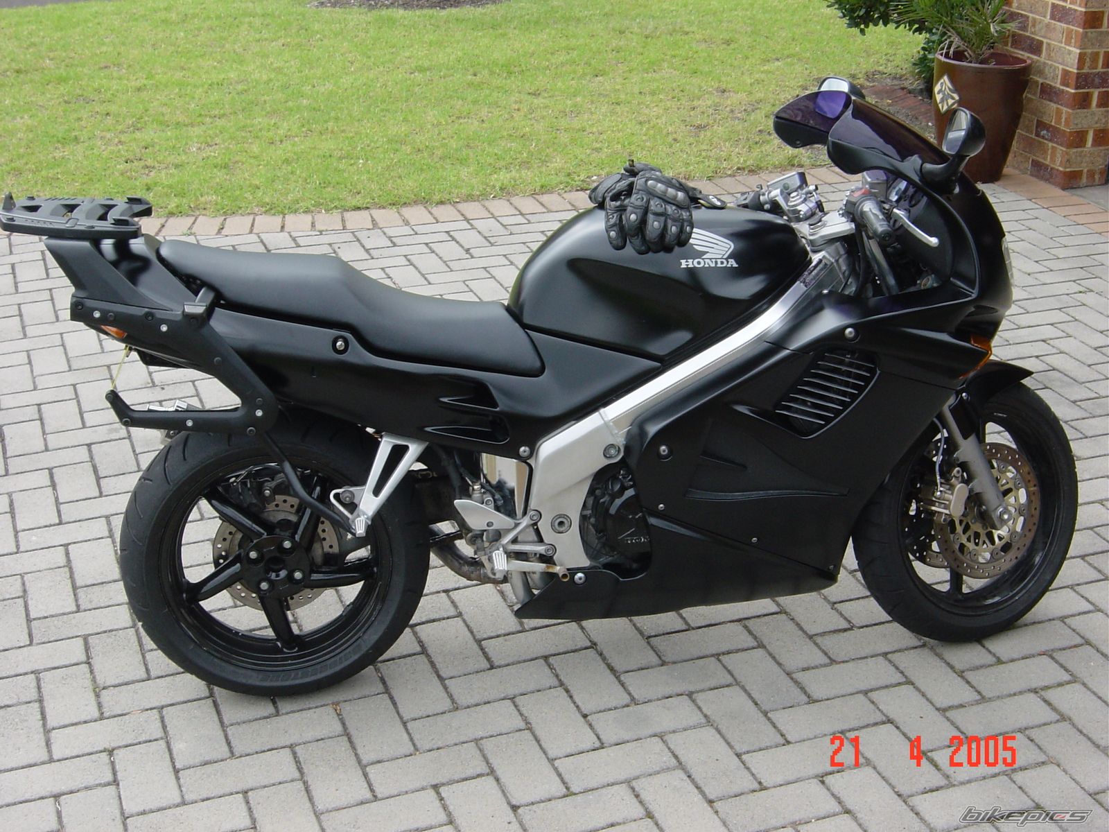 1995 HONDA VFR 750 | Picture 643371 motorcycle photo