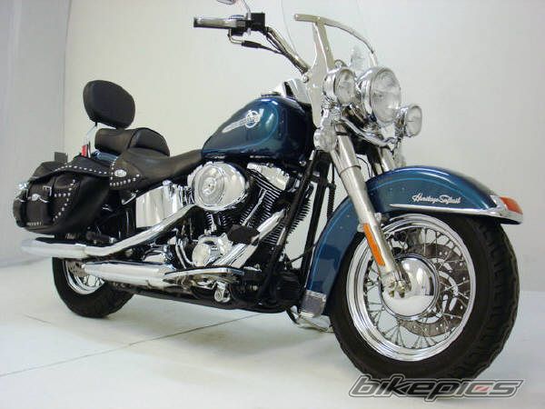 2004 HARLEY DAVIDSON FLSTC | Picture 645929 motorcycle photo