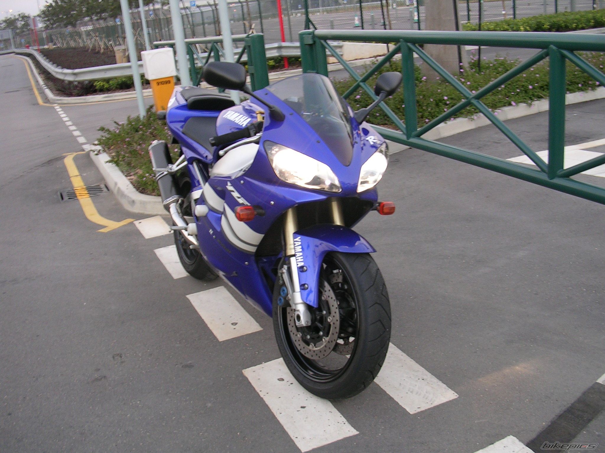 2000 YAMAHA YZF R1 | Picture 646405 motorcycle photo