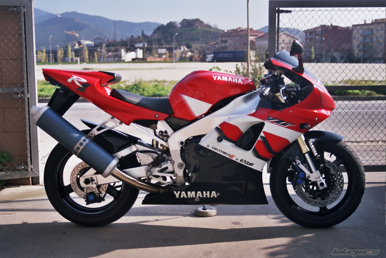 2000 YAMAHA YZF R1 | Picture 648003 motorcycle photo