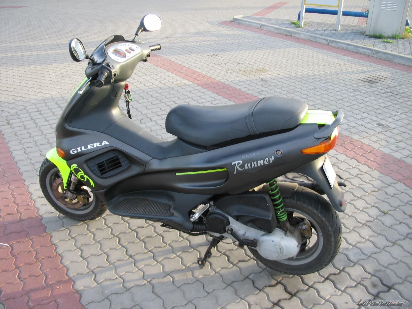 2001 GILERA RUNNER 50 | Picture 650171 motorcycle photo