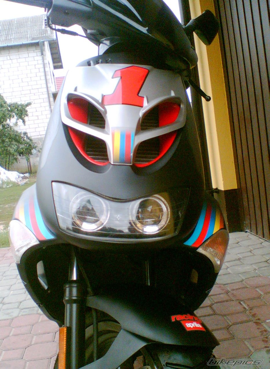 2004 APRILIA SR 50 | Picture 652829 motorcycle photo