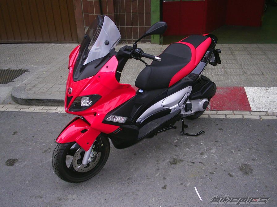 2006 GILERA NEXUS 500 | Picture 652908 motorcycle photo