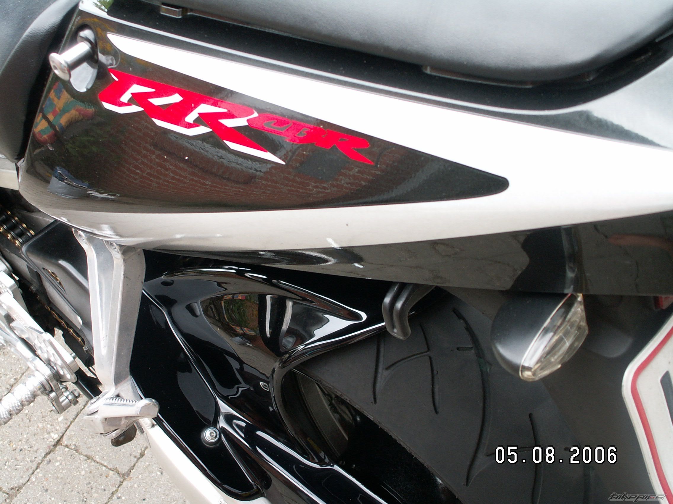 2000 HONDA CBR 900 | Picture 654198 motorcycle photo