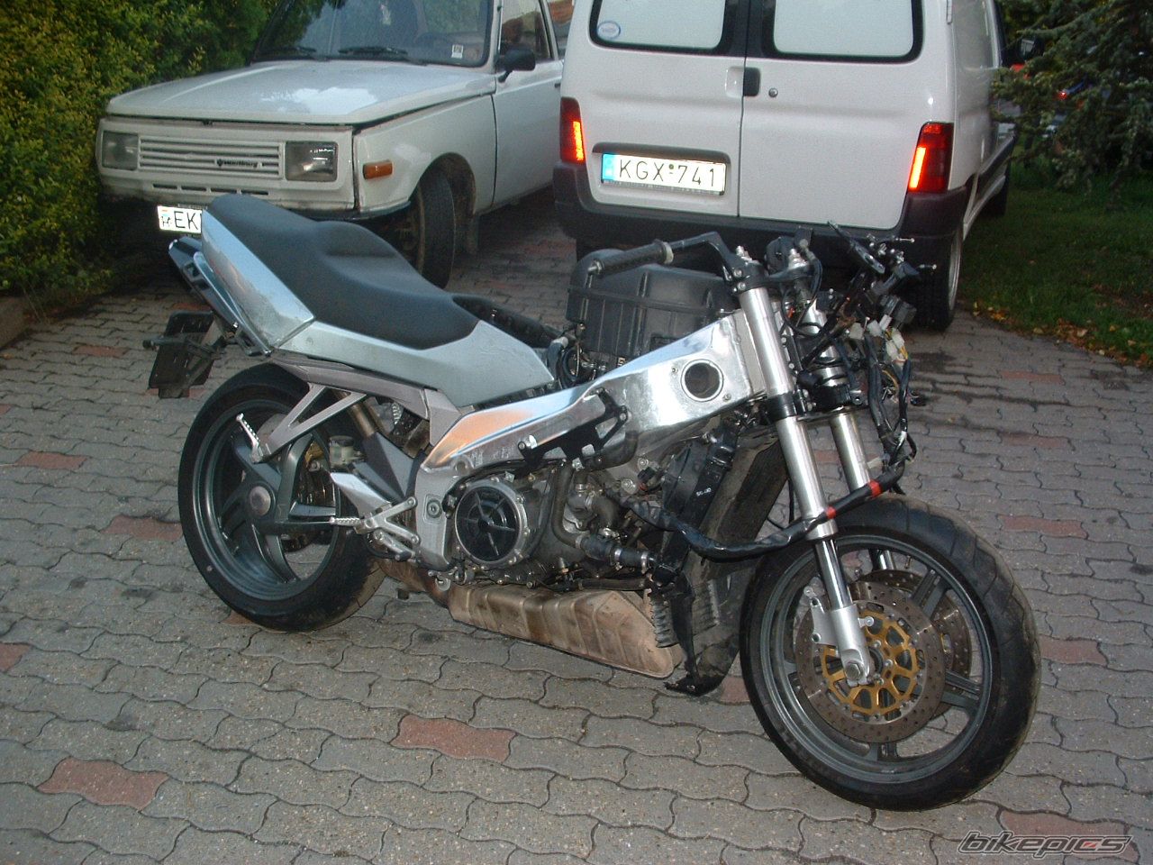 2003 APRILIA RST 1000 FUTURA | Picture 664659 motorcycle photo