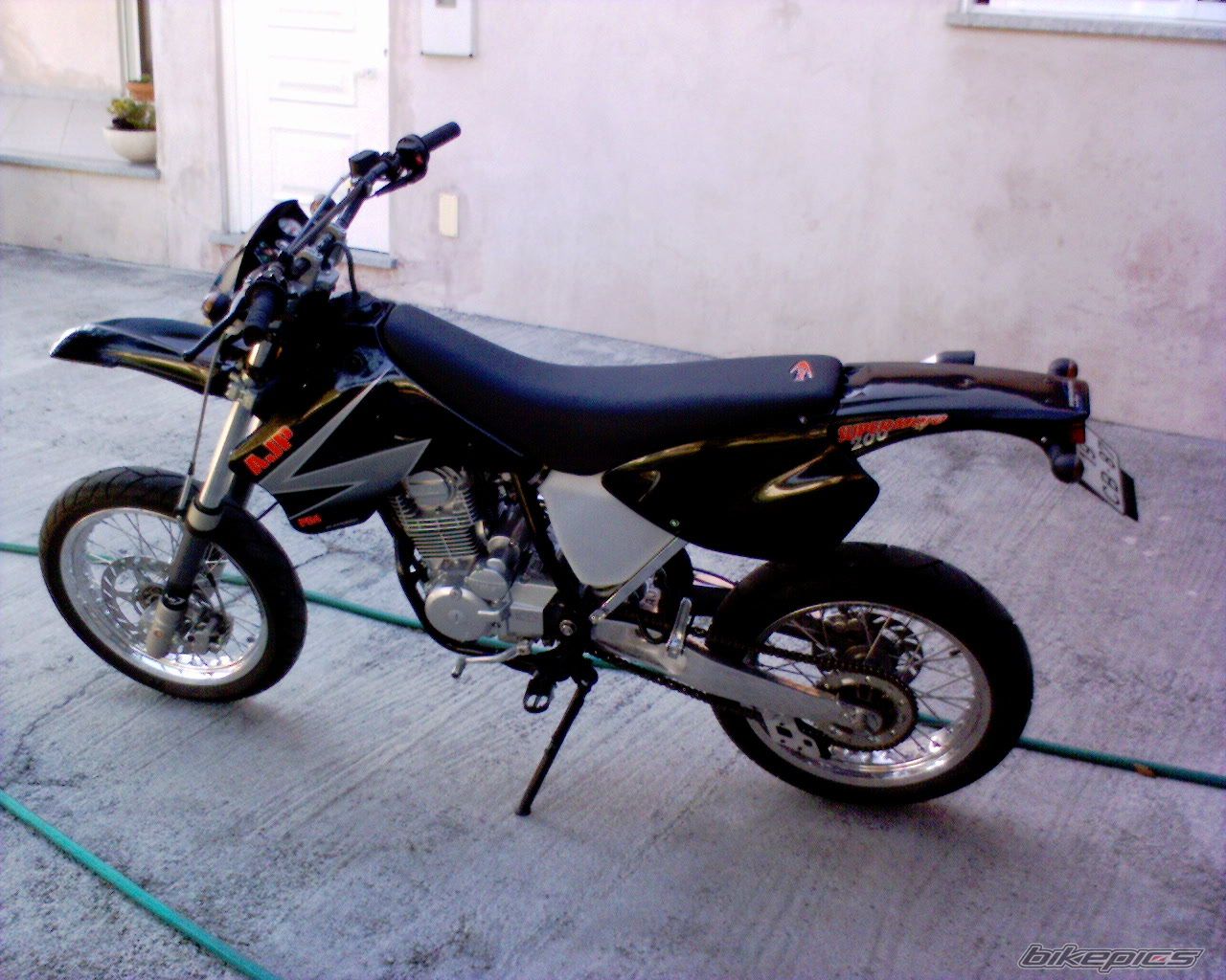 2006 AJP PR4 200 | Picture 666999 motorcycle photo