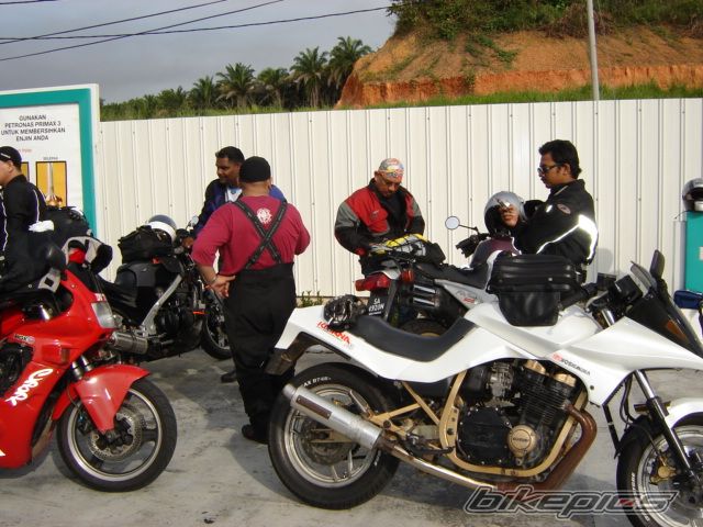 1986 SUZUKI GSX750S  KATANA | Picture 669497 motorcycle photo