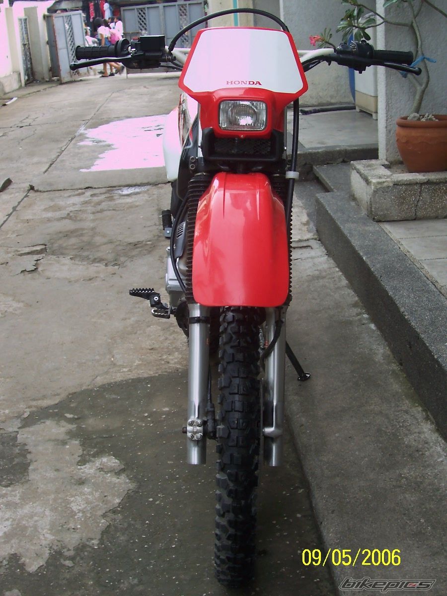 2006 HONDA XR 200 | Picture 672000 motorcycle photo