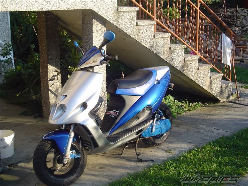 1997 MALAGUTI F 12 50 | Picture 679377 motorcycle photo