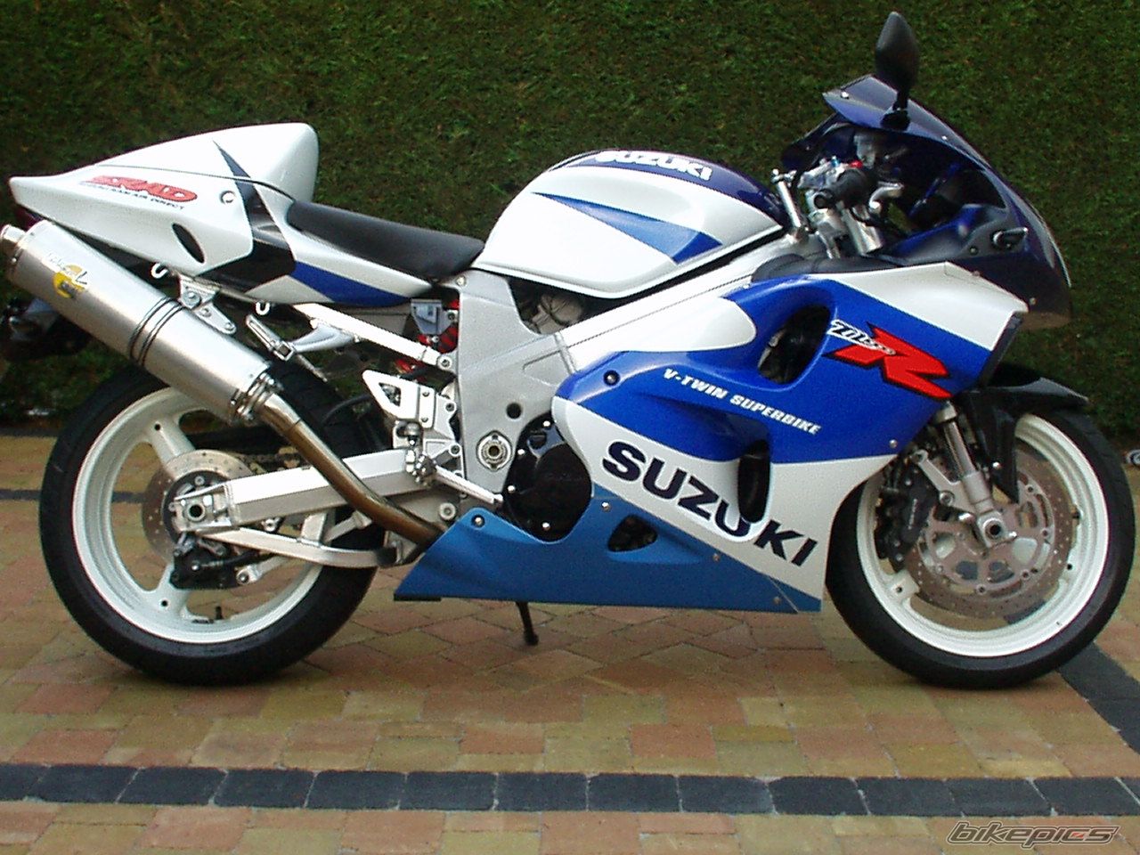 2000 SUZUKI TL1000R | Picture 679634 motorcycle photo