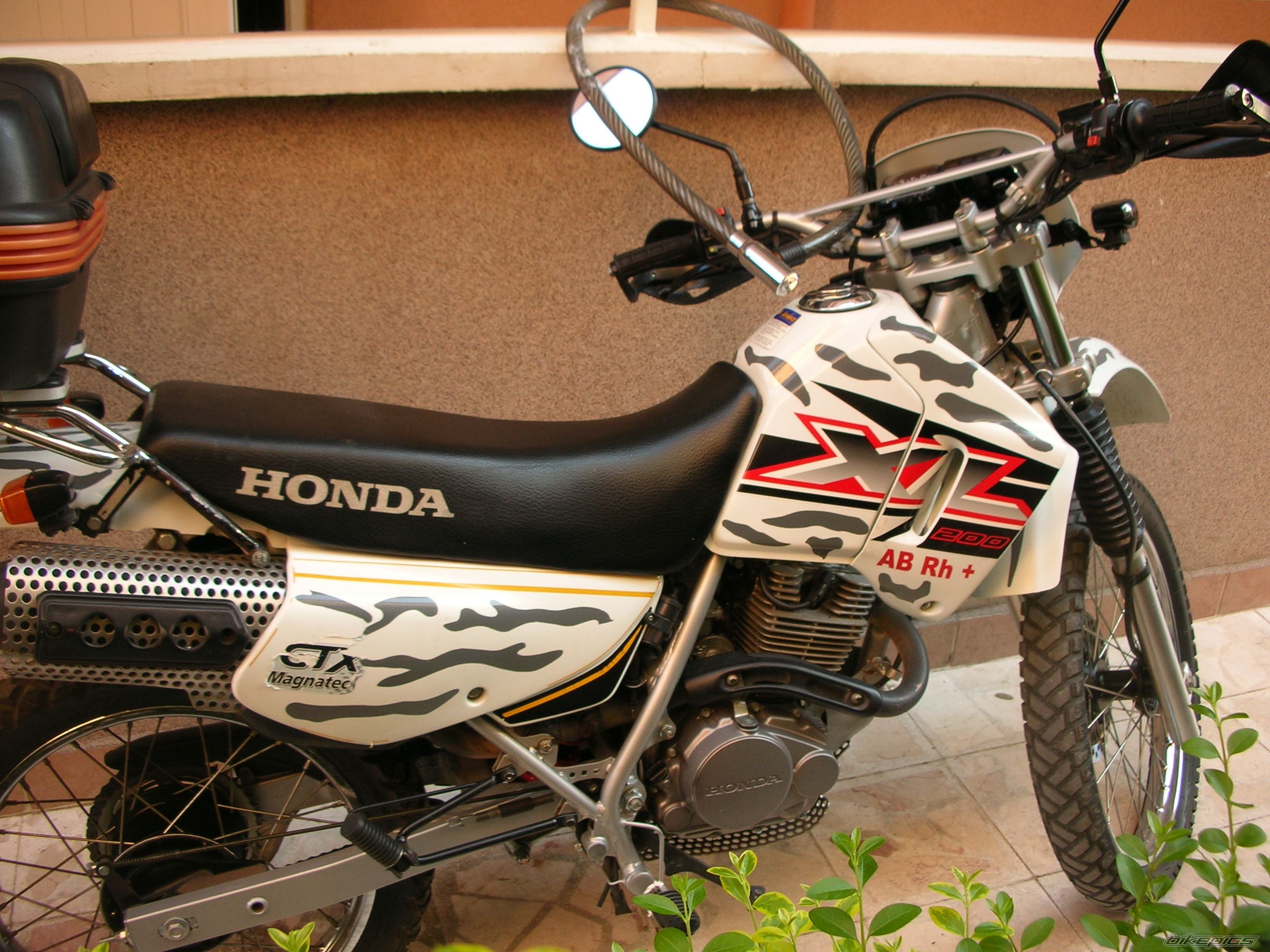 2004 HONDA XL 200 | Picture 680104 motorcycle photo