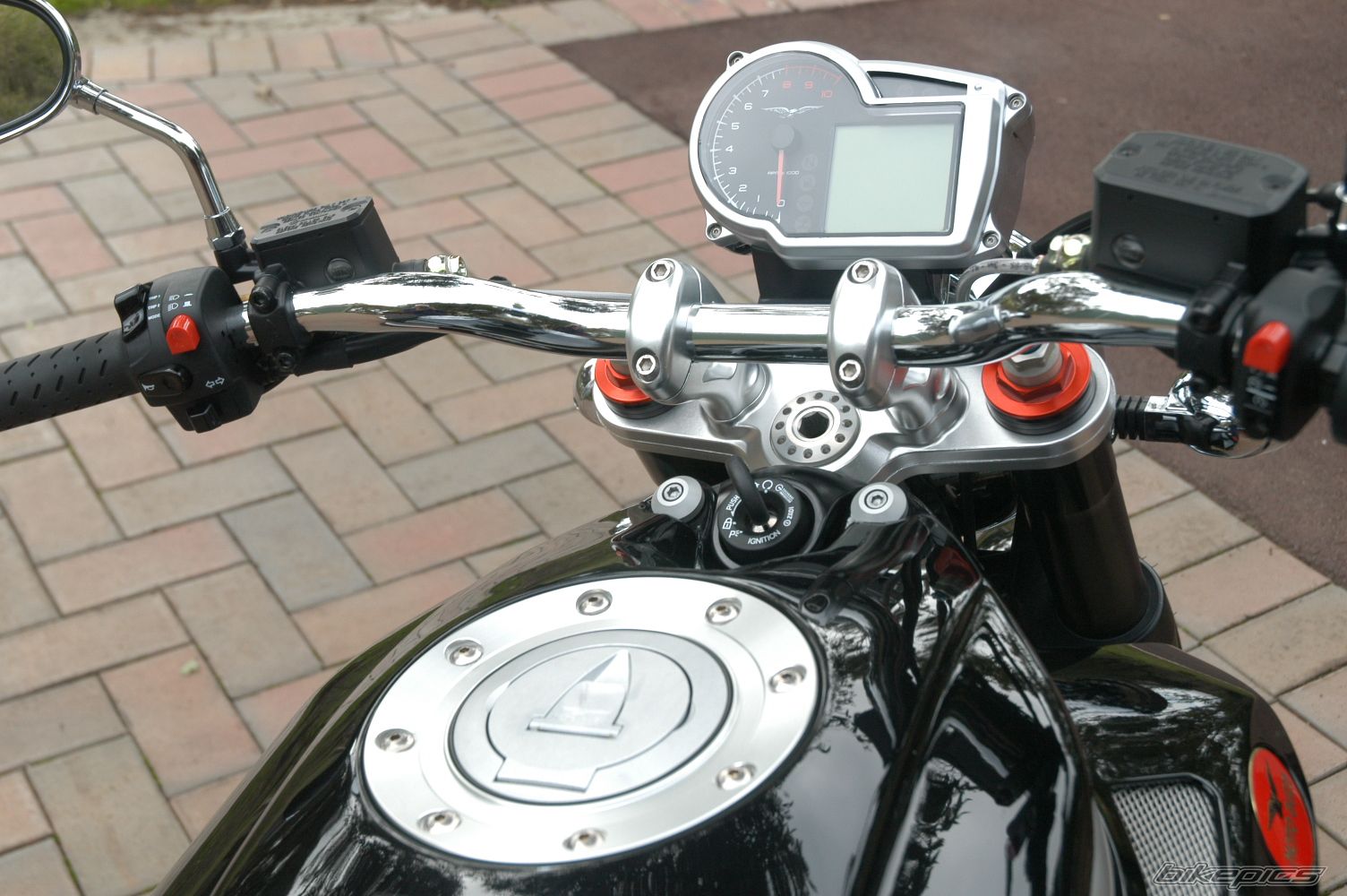 2006 MOTO GUZZI BREVA 1100 | Picture 681954 motorcycle photo