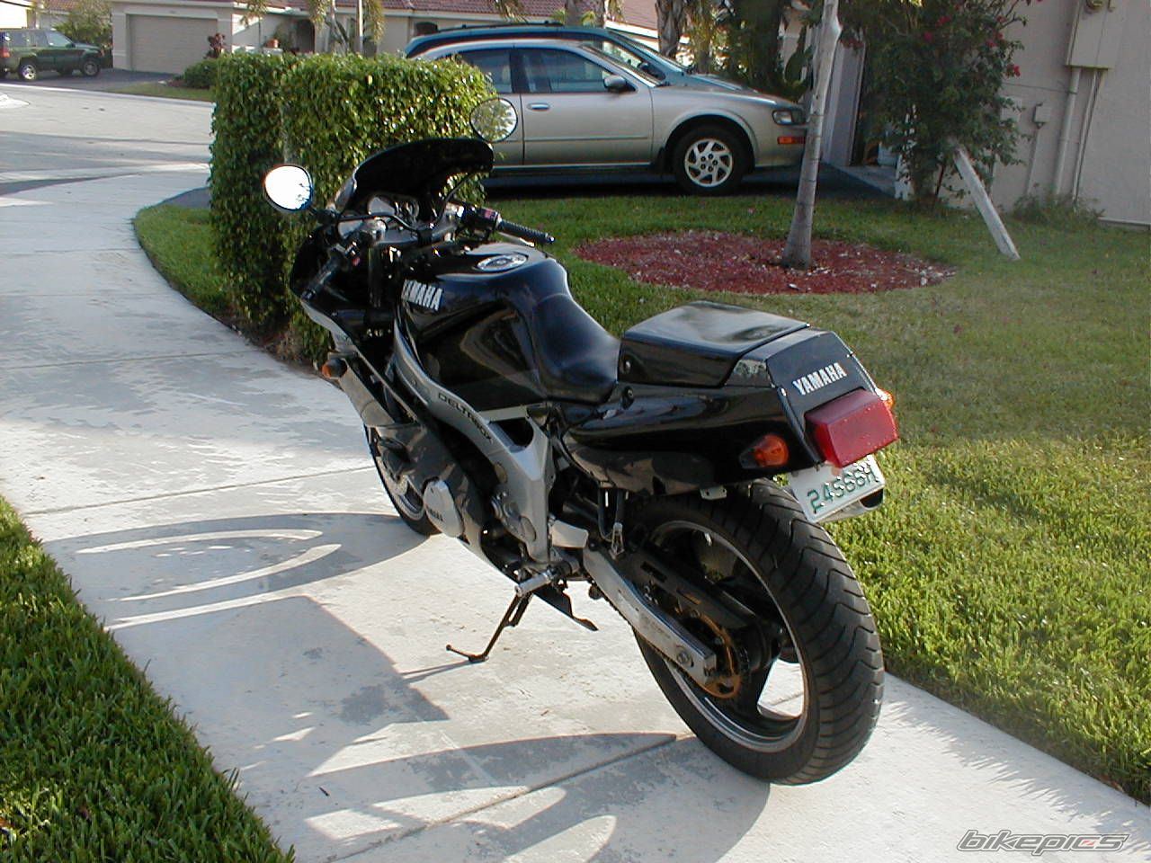 1991 YAMAHA FZR 600 | Picture 684028 motorcycle photo