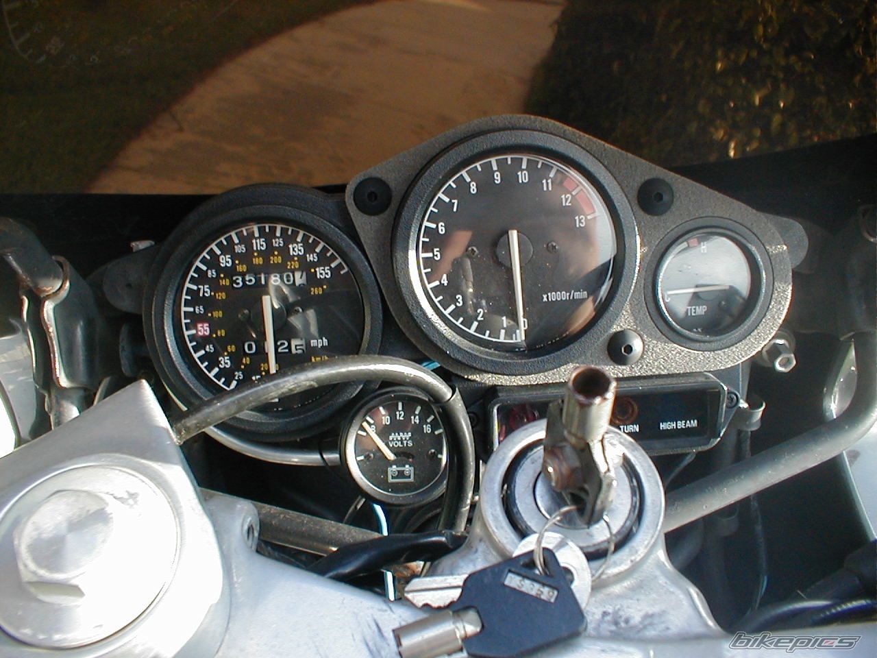 1991 YAMAHA FZR 600 | Picture 684029 motorcycle photo