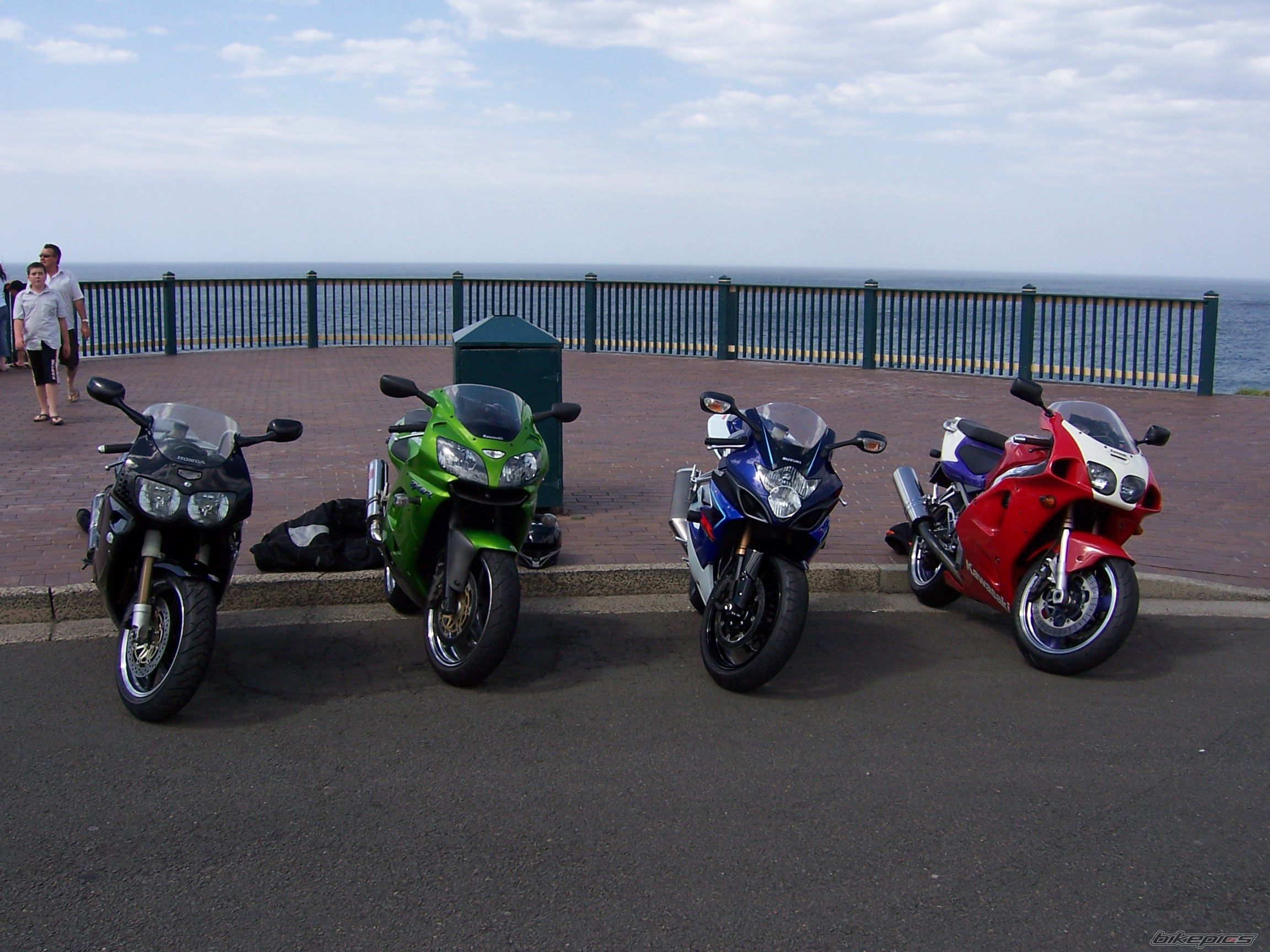 1996 KAWASAKI ZX 7R | Picture 686097 motorcycle photo