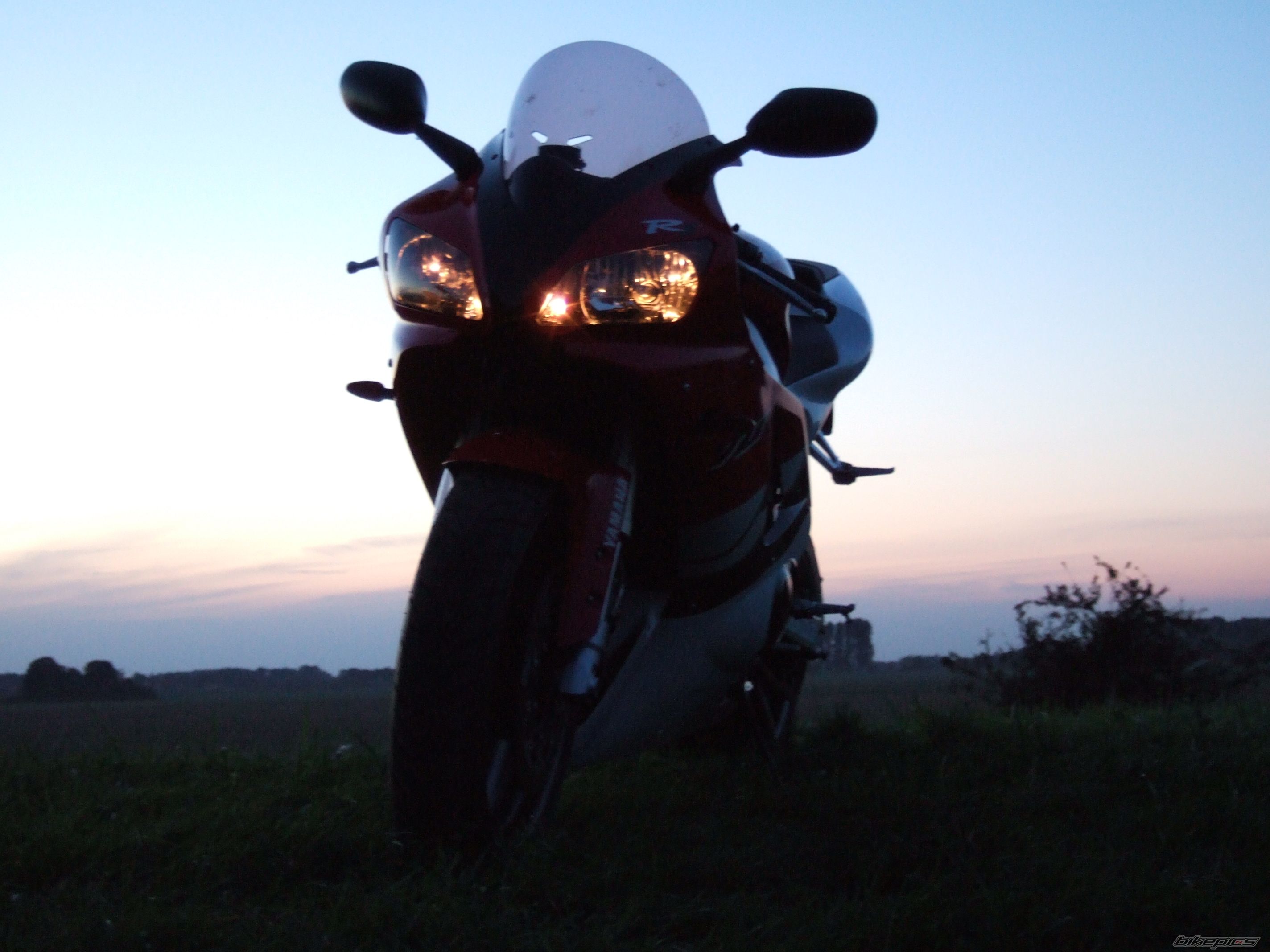1999 YAMAHA YZF R1 | Picture 686814 motorcycle photo