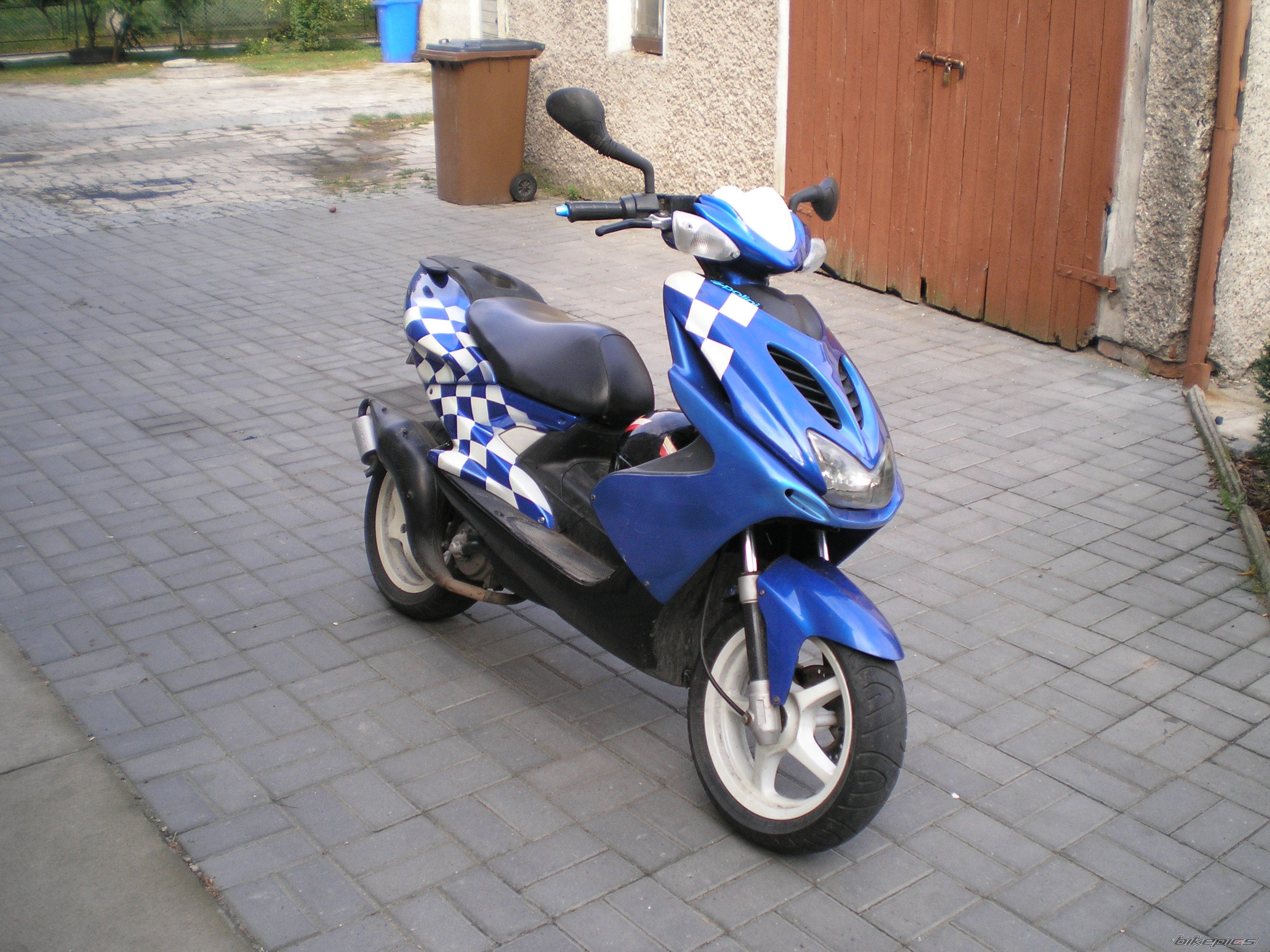 2000 YAMAHA AEROX 50 | Picture 687612 motorcycle photo